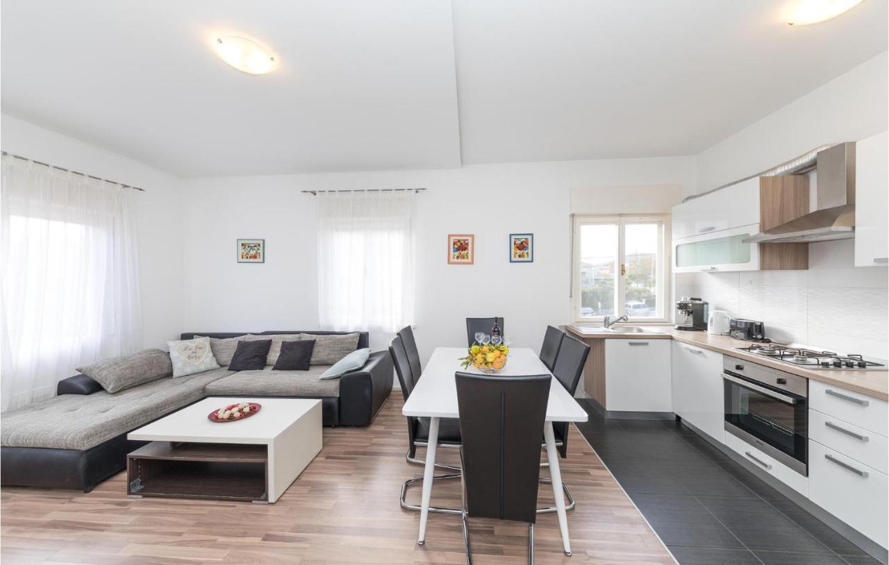 Nice Apartment In Kastel Stafilic With Sauna Kaštela Extérieur photo