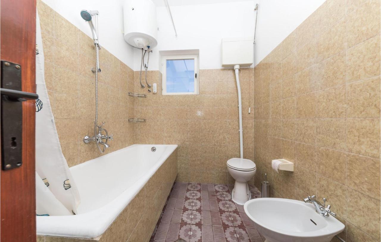 Nice Apartment In Kastel Stafilic With Sauna Kaštela Extérieur photo
