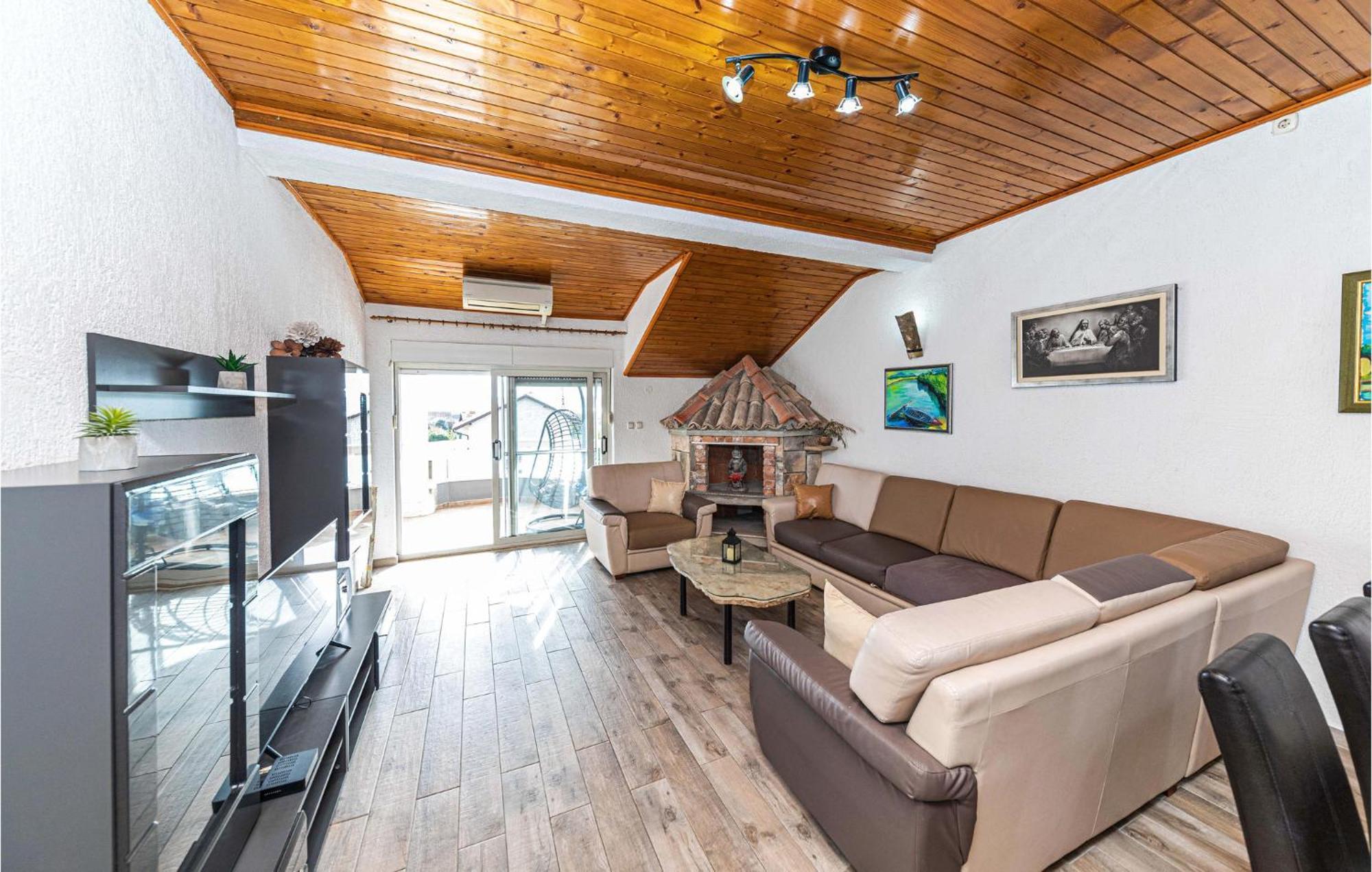 Nice Apartment In Kastel Stafilic With Sauna Kaštela Extérieur photo