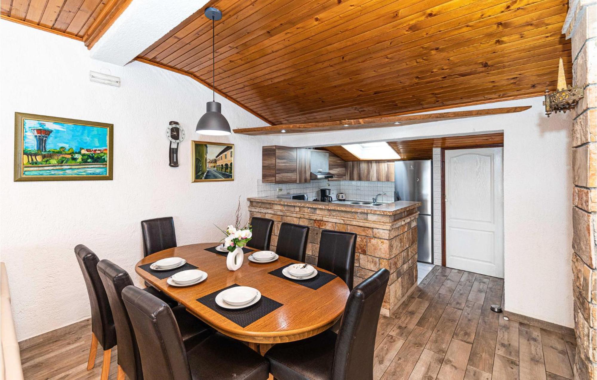 Nice Apartment In Kastel Stafilic With Sauna Kaštela Extérieur photo